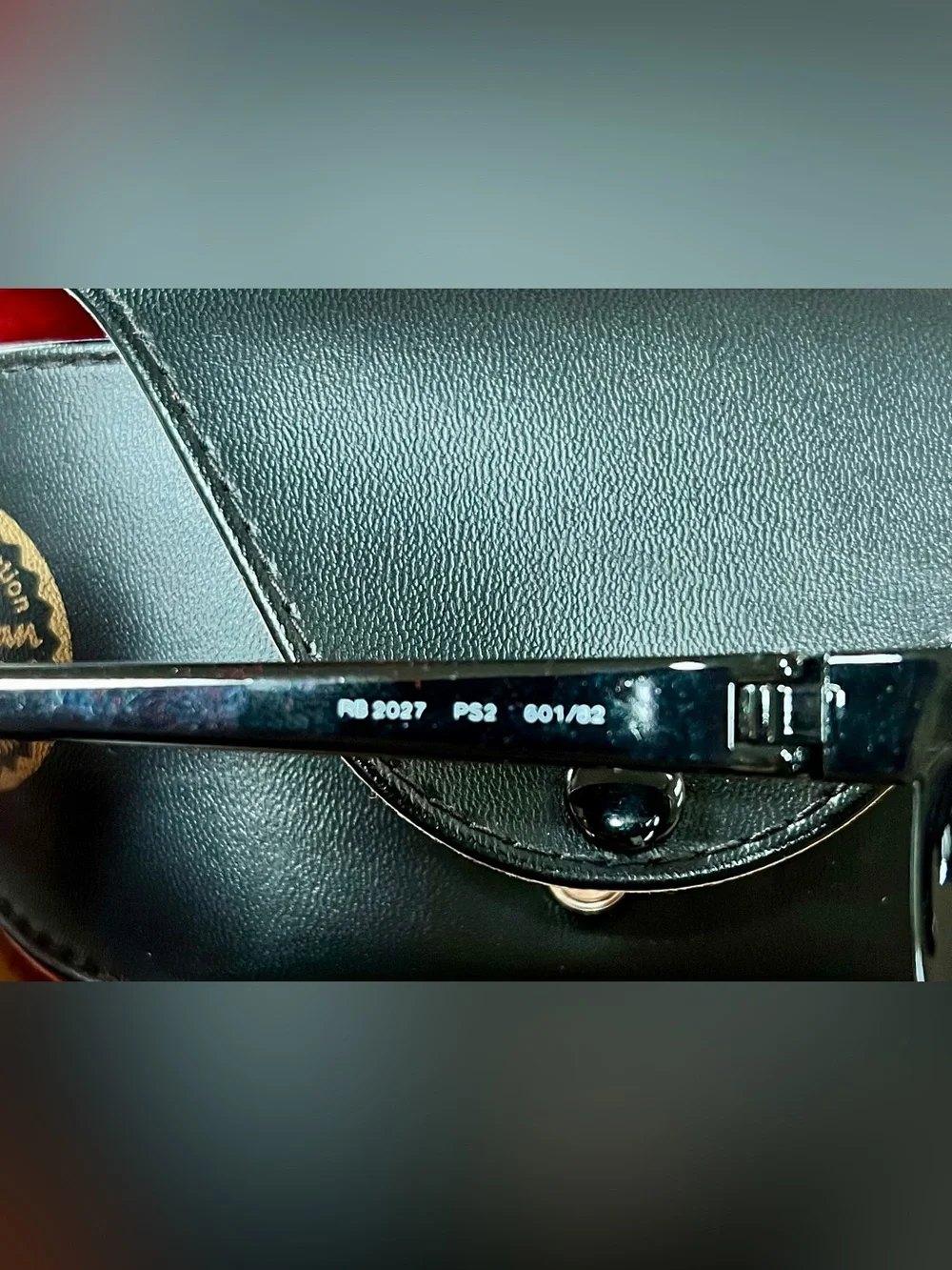 Ray-Ban sleek ray